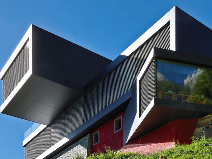 Luxury Apartment in Delhi